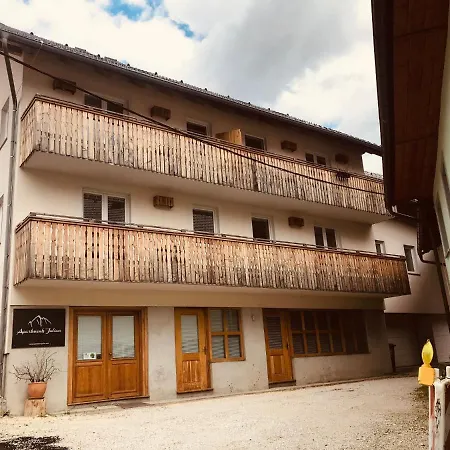 Julian Discover Apartment *